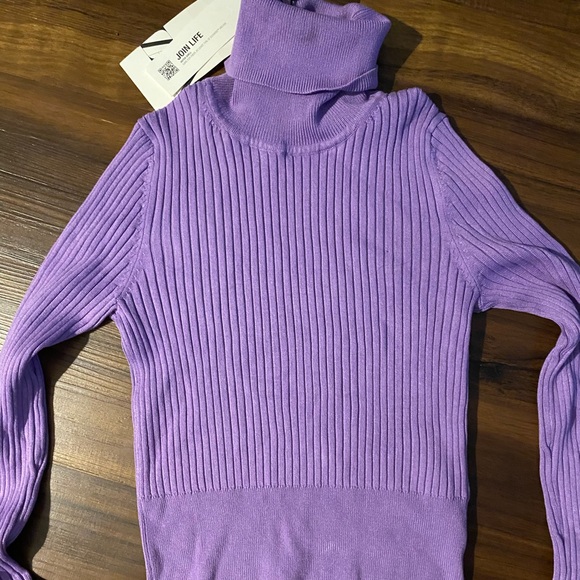 Zara lavender turtleneck sweater - Picture 3 of 4